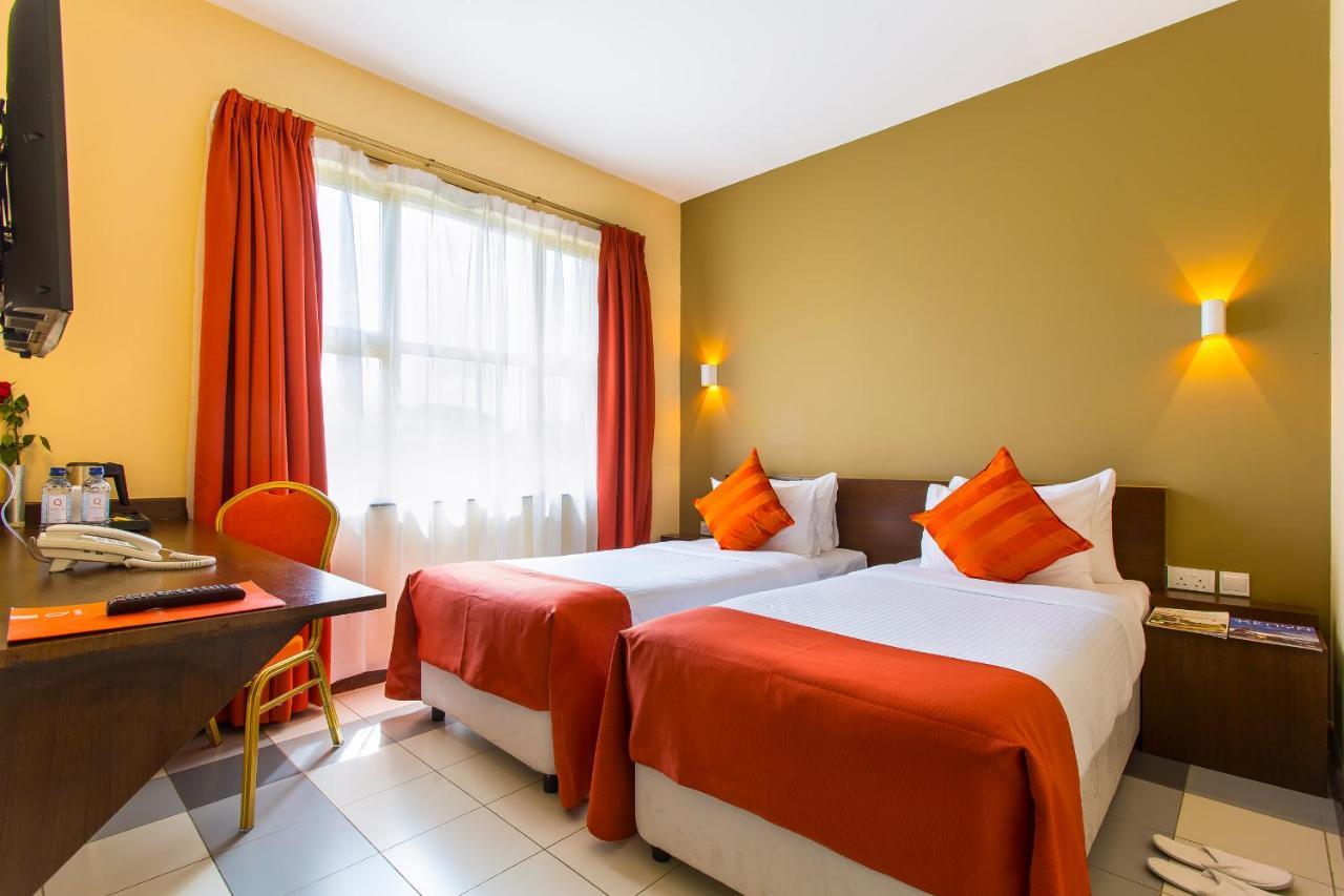 Hotel Qaribu 3*